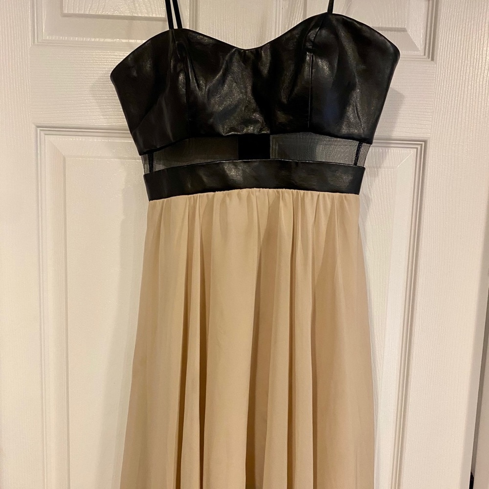 Dress - Picture 4 of 9